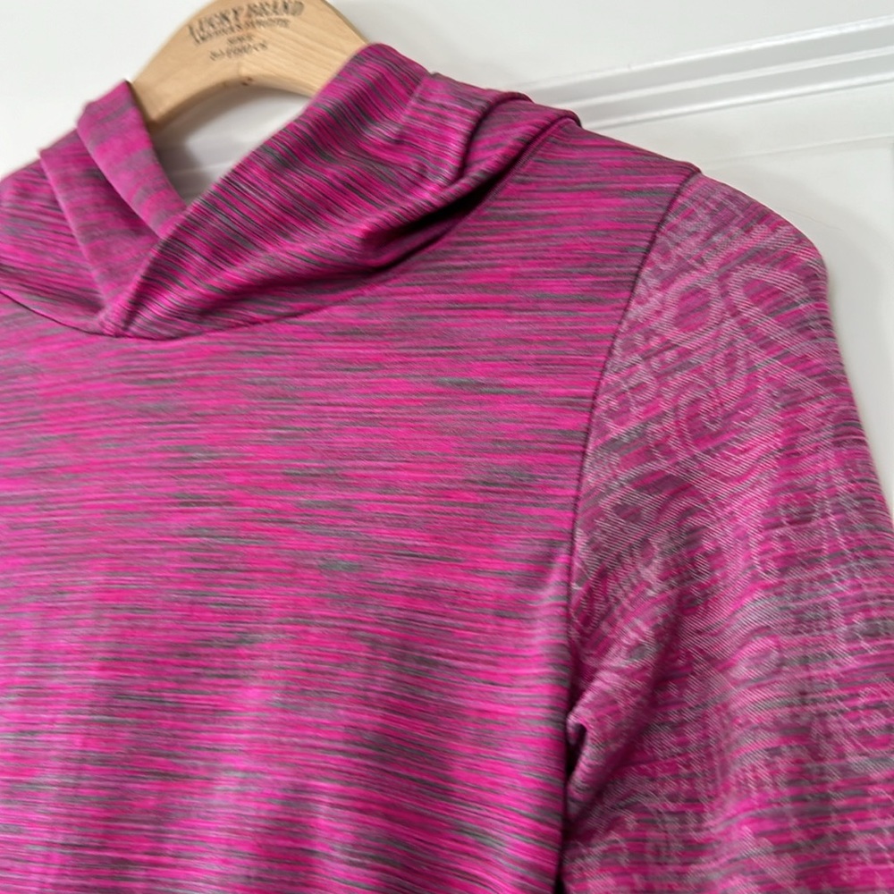 Climawear Seamless Workout Run Hoodie Top w Thumbholes on Paisley Print Sleeves